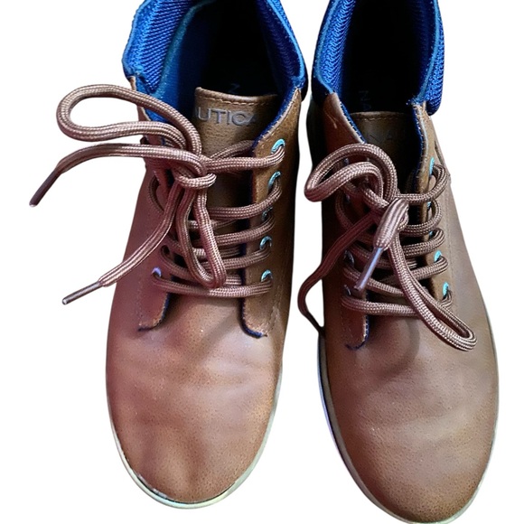 Nautica Brown and Blue Kids Boots - Picture 1 of 4